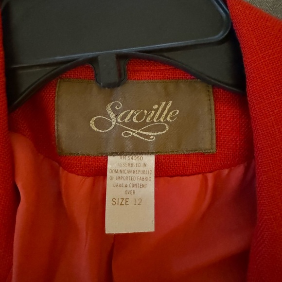 CLASSIC VINTAGE Skirt Suit in Impeccable Condition!!! - Picture 2 of 6